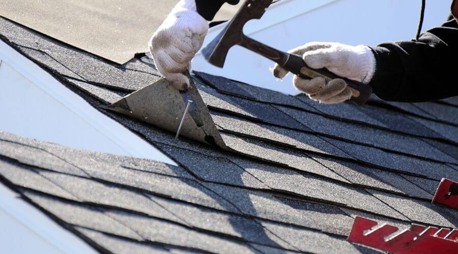 Professional gutter cleaning in Larchwood, IA